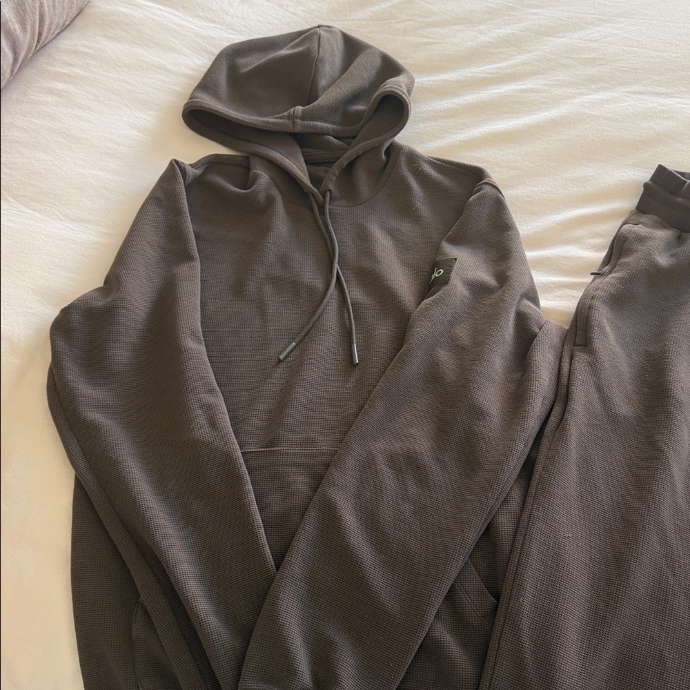 ALO Yoga hoodies set